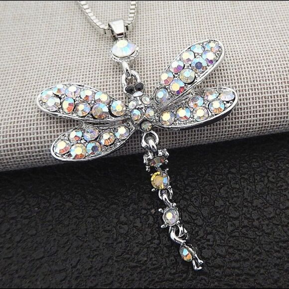 Betsey Johnson Jewelry - ✨Betsey Johnson rare dragonfly crystal & rhinestone pendant necklace ✨